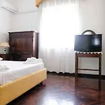 High-end In The Center *
